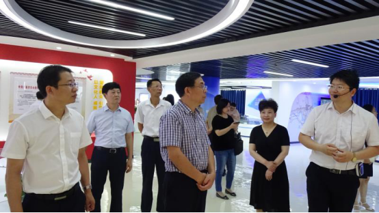 省委统战部副部长黄仕亮带队来海调研新的社会阶层人士统战工作189.png