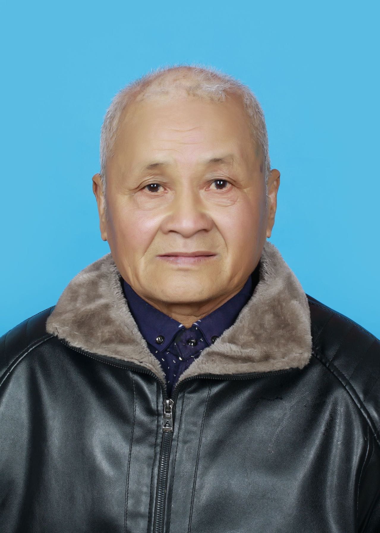 赵兴实证件照.jpg
