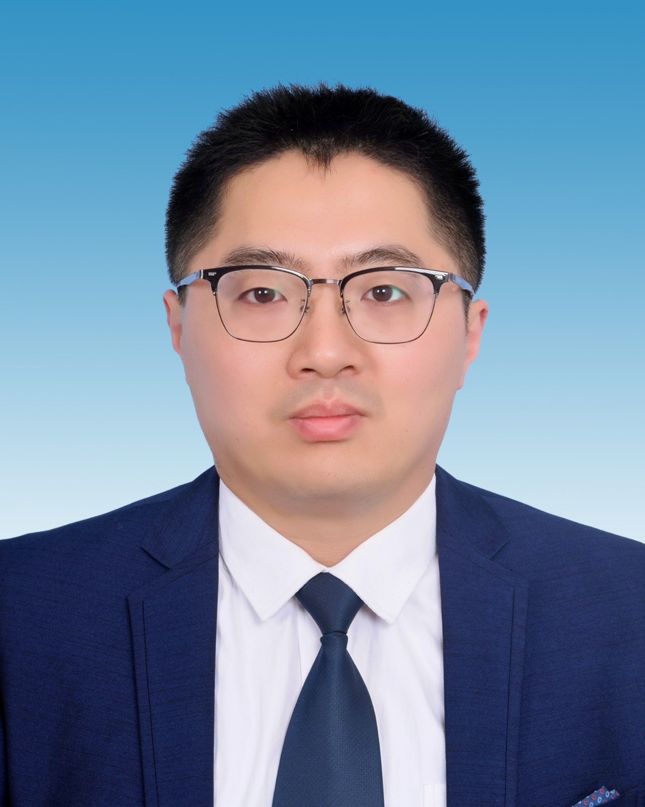 徐智鹏.jpg