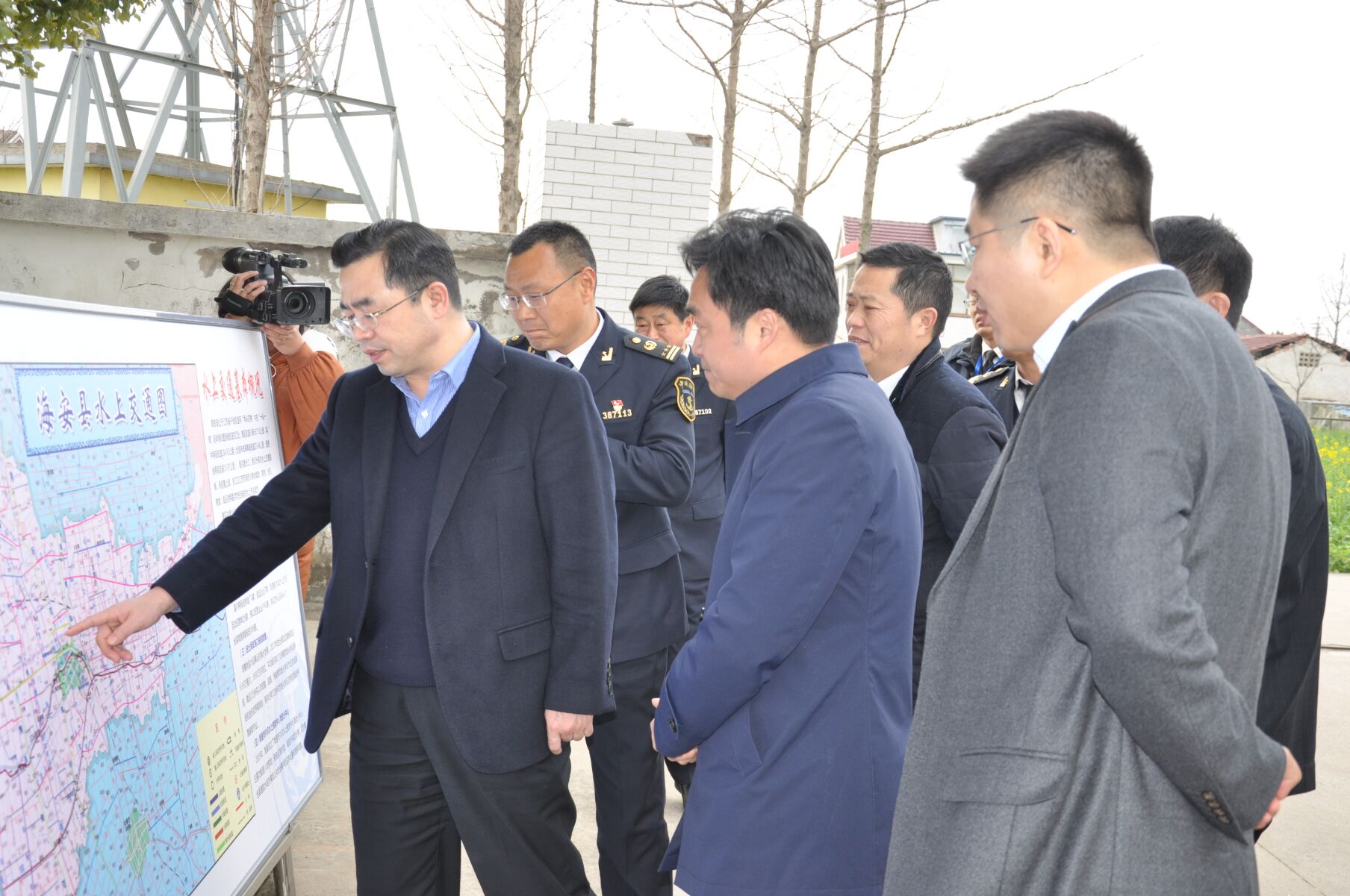 省地方海事局局长王慧廷来海调研