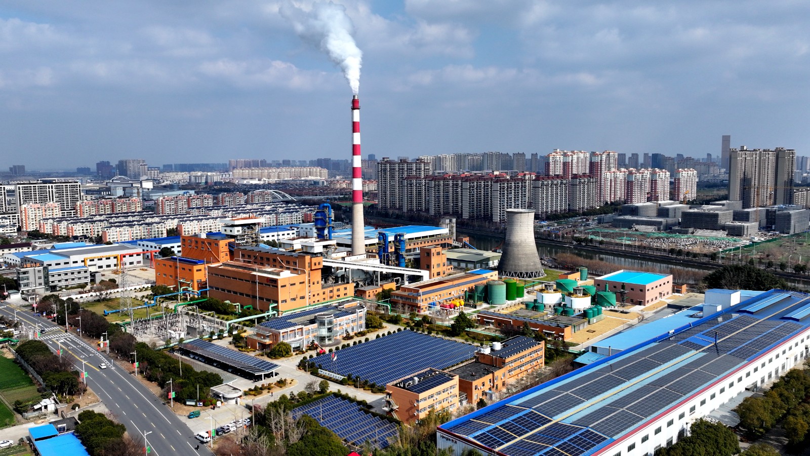 9 2026年1月28日，位于海安高新区的海安华新热电有限公司为用热企业提供清洁稳定热源。.JPG